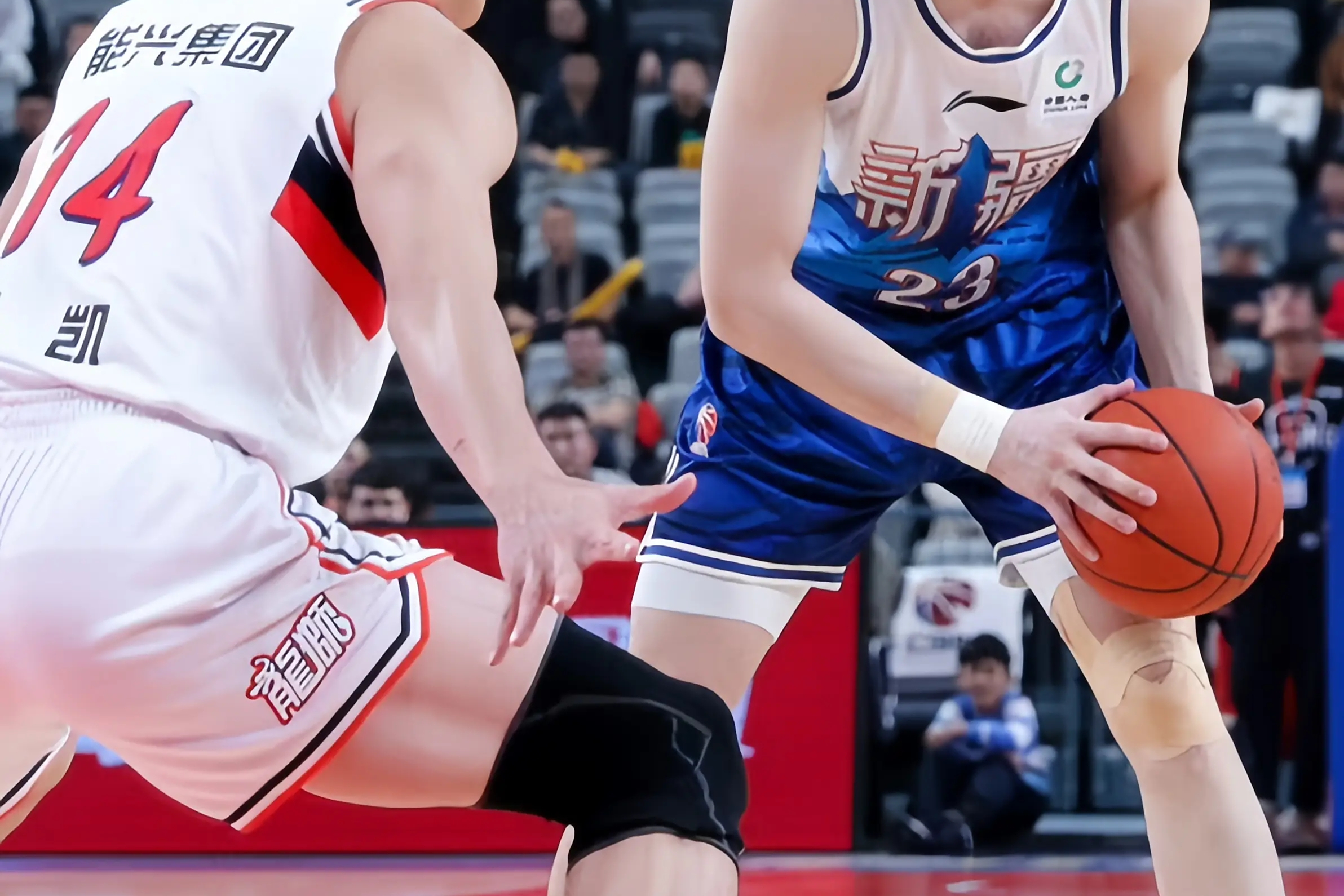 开云体育下载-吴越黑豹队对阵齐鲁鲸鲨队，马拉松杯赛失利，内线统治篮板——逆风翻盘的范本的简单介绍