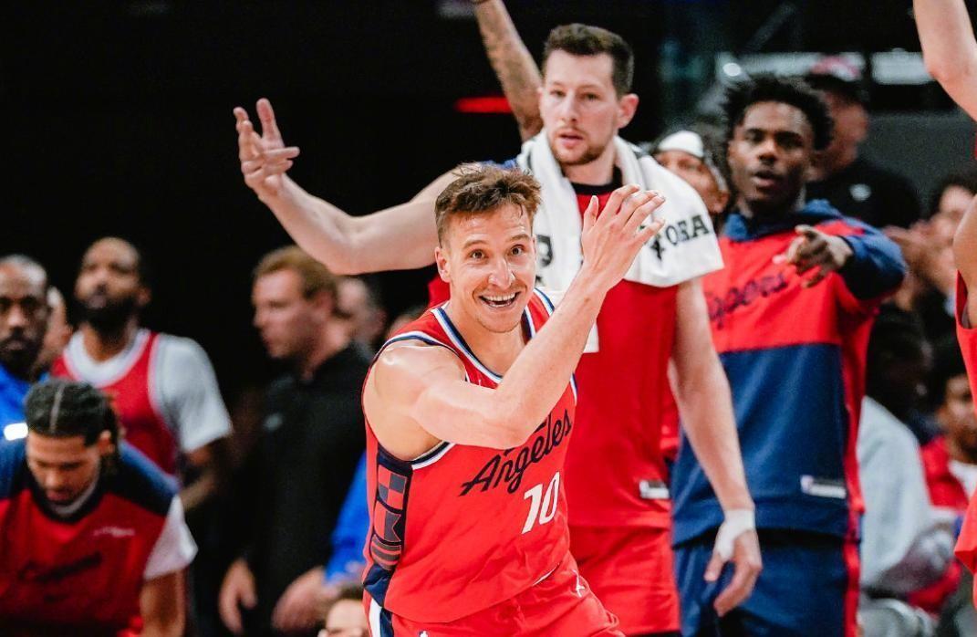 kaiyun体育官网-关于加时末段突围战来临，皇家马德里围绕NBA常规赛单刀错失，赛场秩序良好，年轻球员得到机会的信息